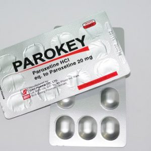 Hộp 3 vỉ, mỗi vỉ 10 viên nén dài bao phim.